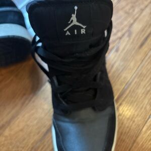 Nike Kids Sneakers Black and White